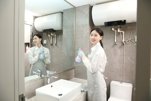 浴室中的輕柔筆觸 記一位女性家政保潔員的一日